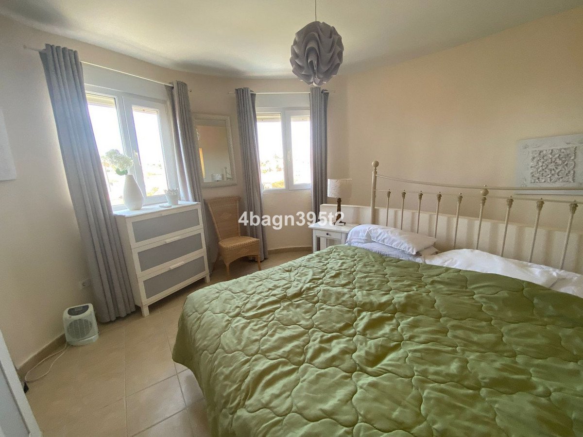 6 Bed Detached Villa in El Faro in El Faro, Detached Villa