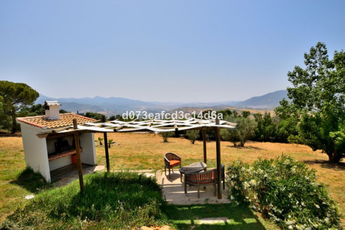 4 Bed Finca - Cortijo in El Gastor in El Gastor, Finca - Cortijo
