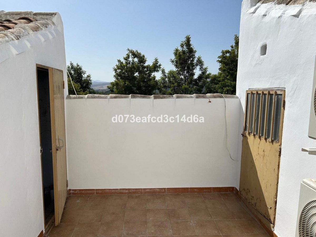 02 photo