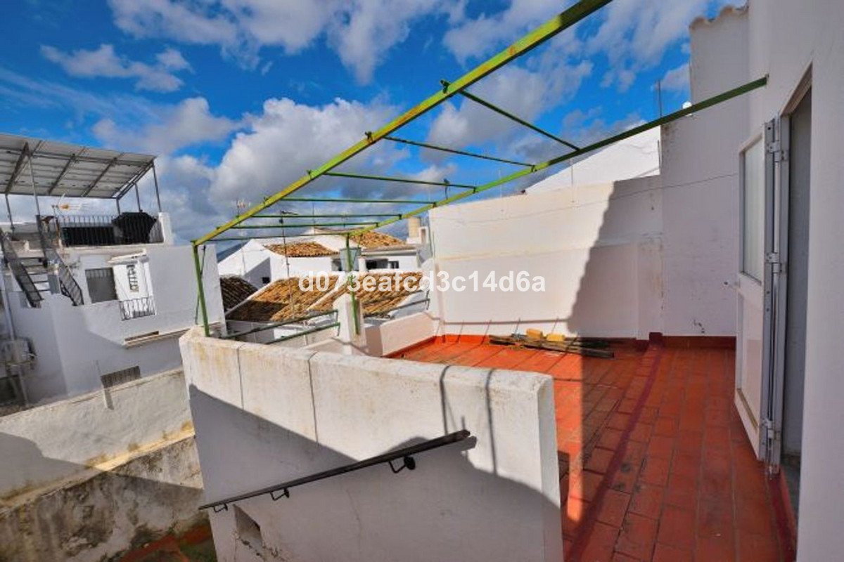 4 Bed Rijtjeshuis in Olvera in Olvera, Rijtjeshuis