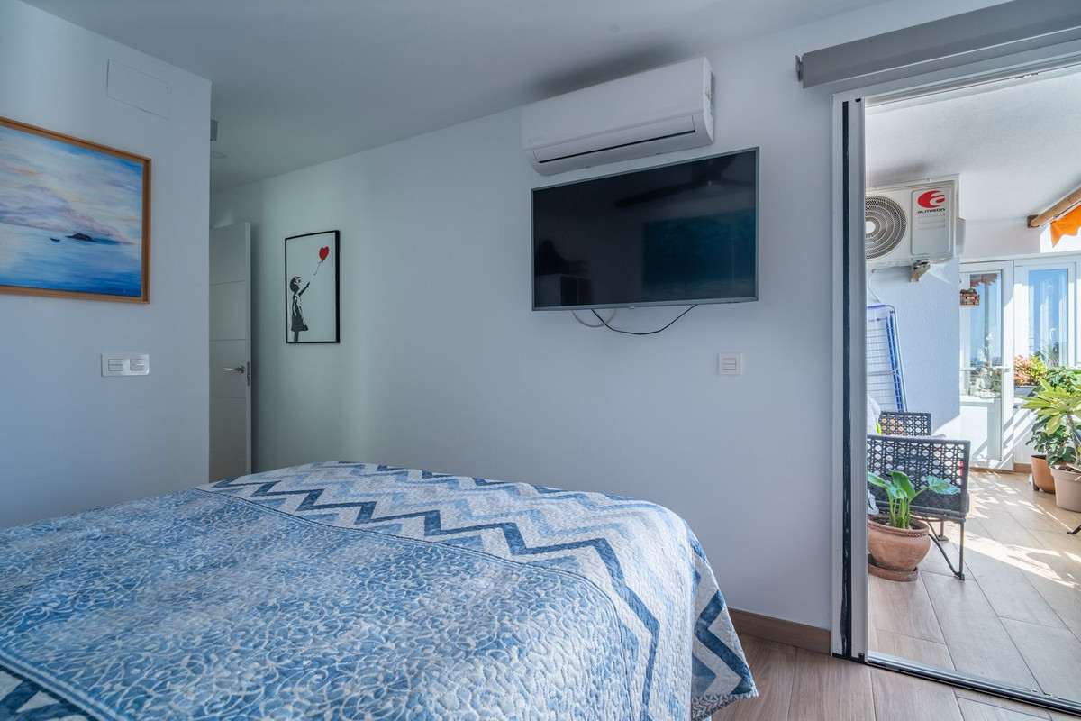 Slaapkamer met balkon, modern appartement inrichting