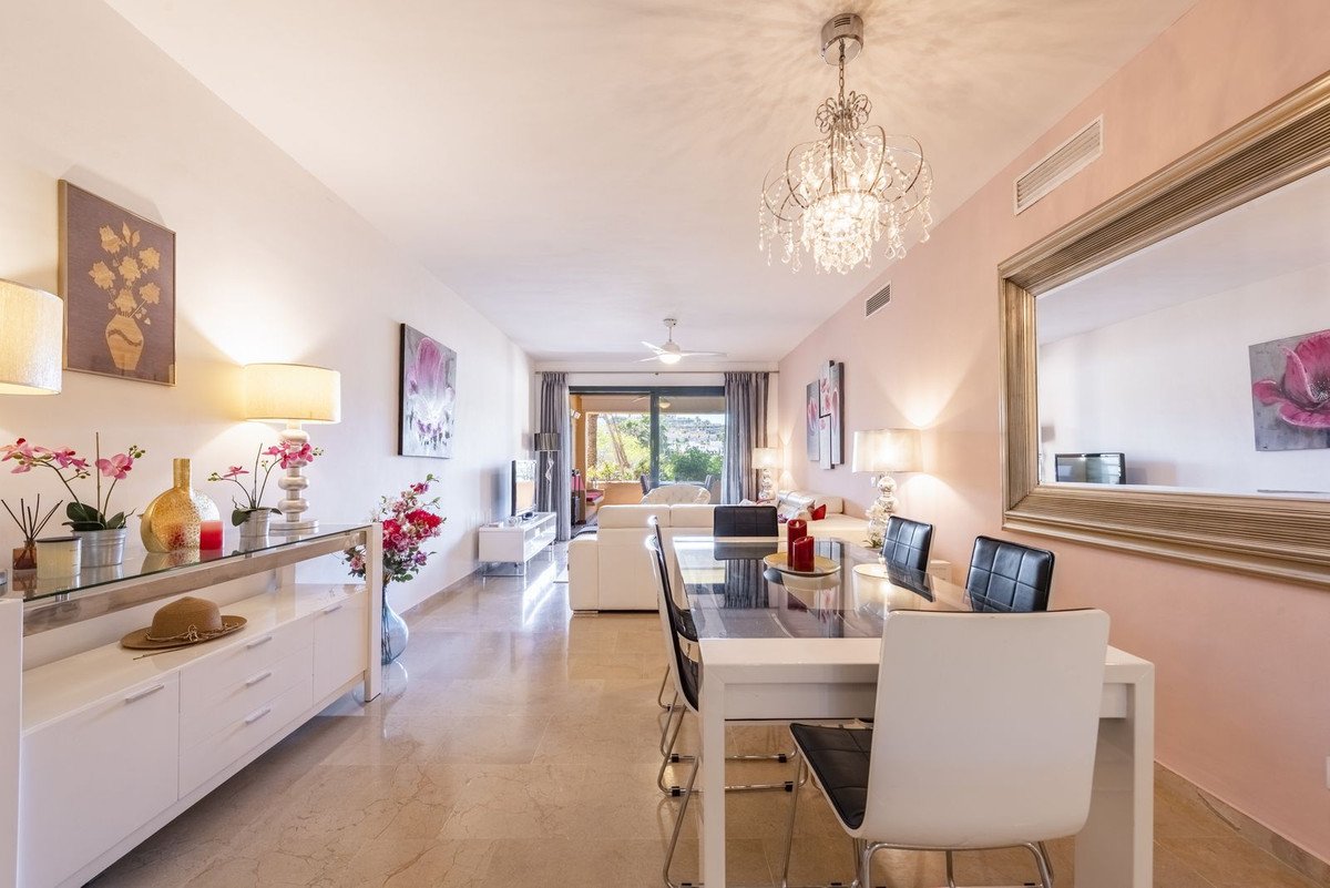 2 Bed Middle Floor Apartment in El Paraiso in El Paraiso — Apartment