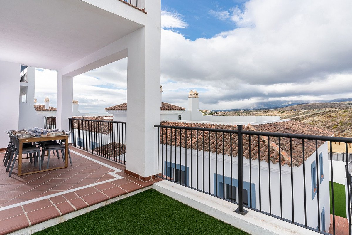 3 Bed Ground Floor Apartment in El Paraiso في El Paraiso — شقة