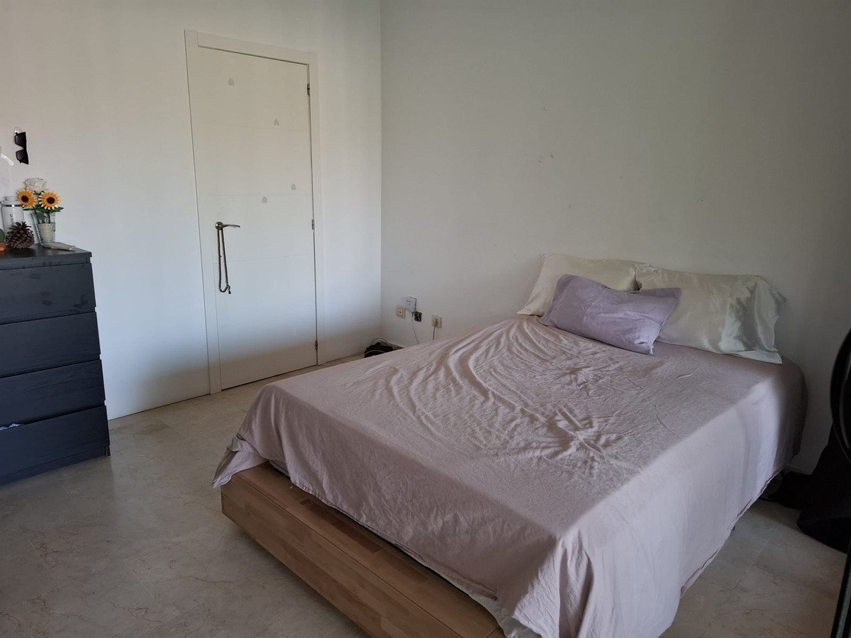 3 Bed Middle Floor Apartment in El Paraiso в El Paraiso — Апартамент