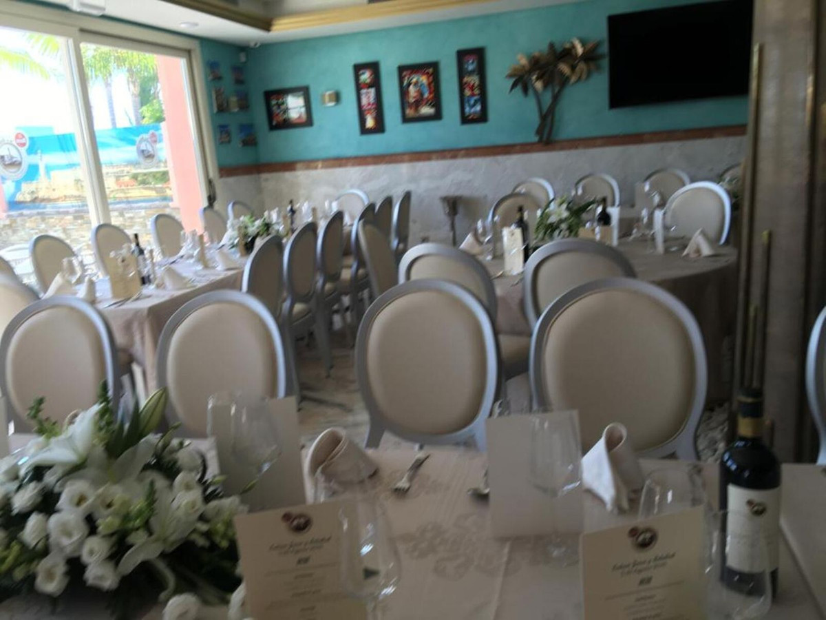 7 Bed Restaurant in El Paraiso i El Paraiso — Restaurant