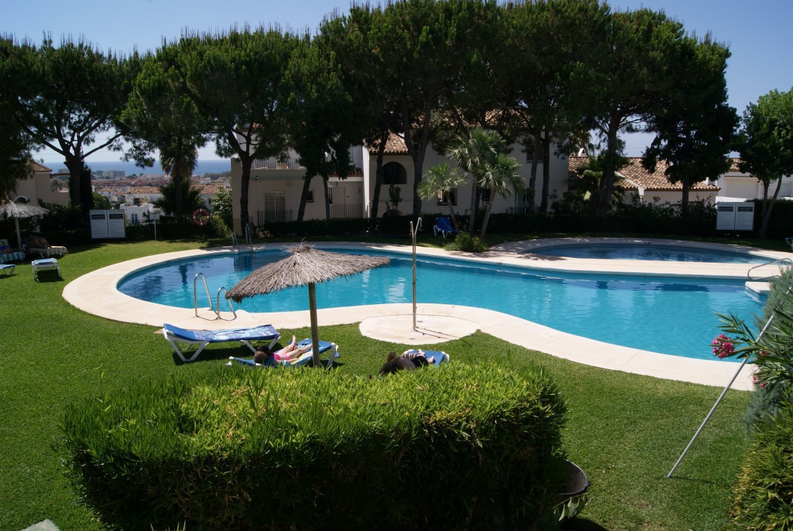 3 Bed Townhouse in El Paraiso a El Paraiso — Townhouse