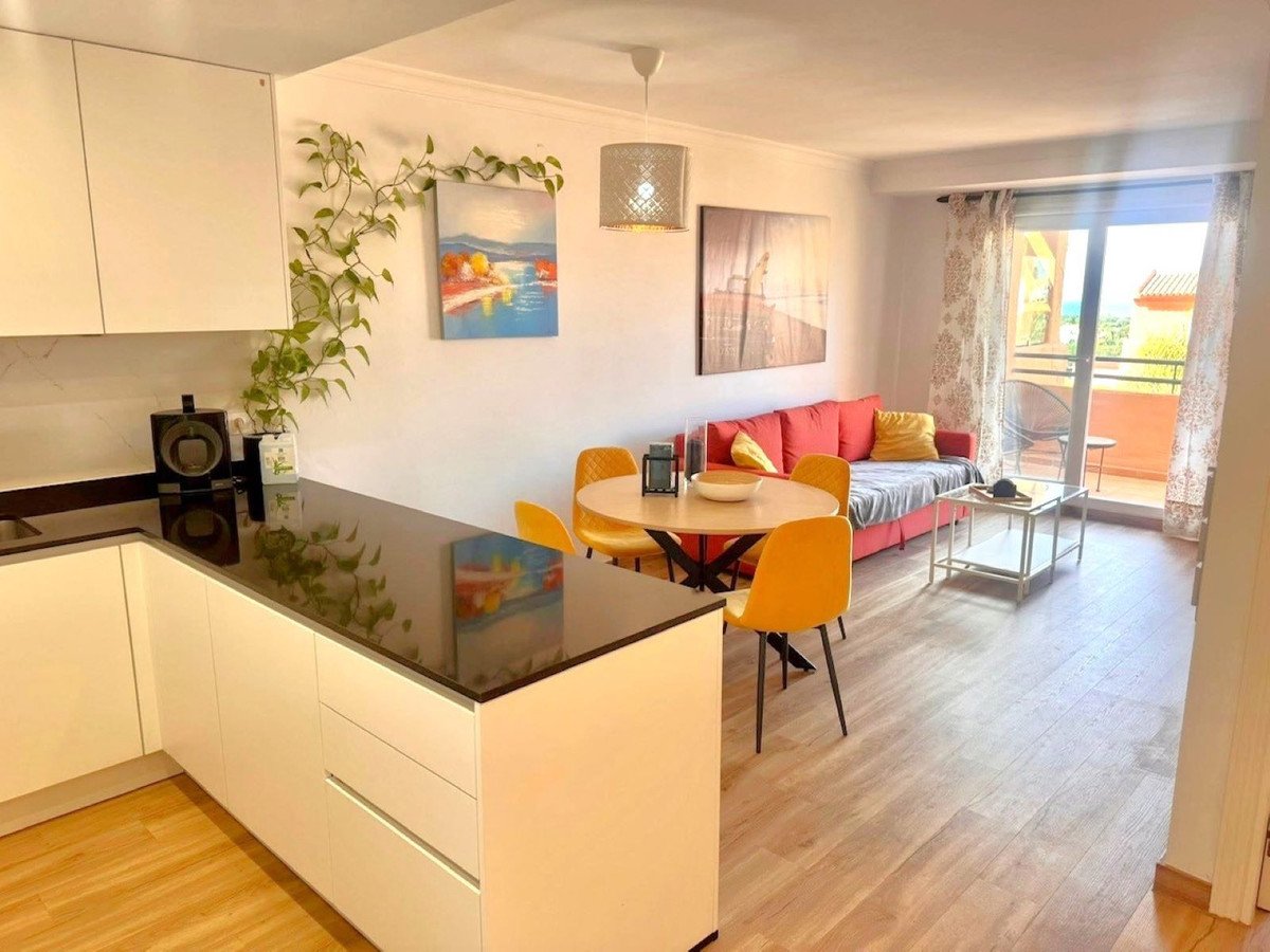 1 Bed Middle Floor Apartment in Elviria in Elviria — Apartment