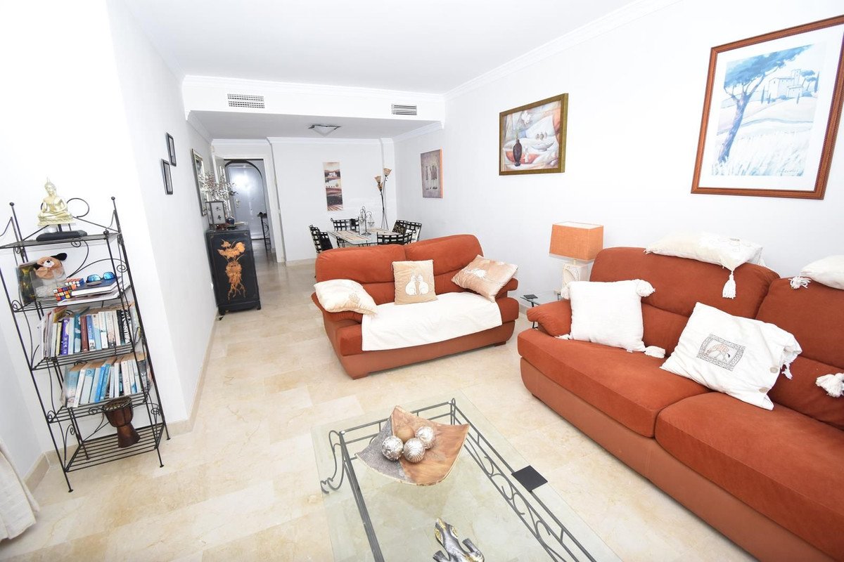 2 Bed Middle Floor Apartment in Elviria in Elviria — Apartment
