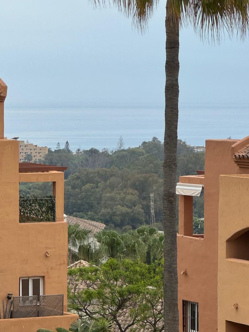 3 Bed Ground Floor Apartment in Elviria in Elviria, Apartment
