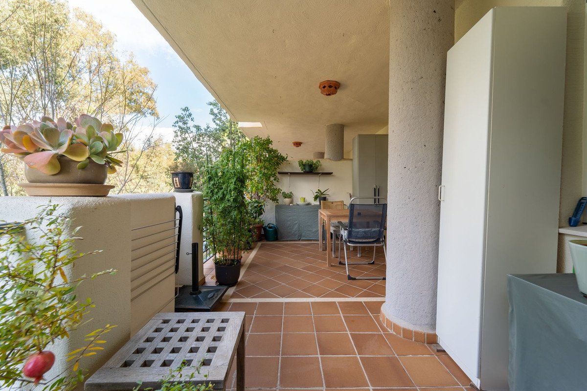 2 Bed Ground Floor Apartment in Elviria i Elviria — Lejlighed