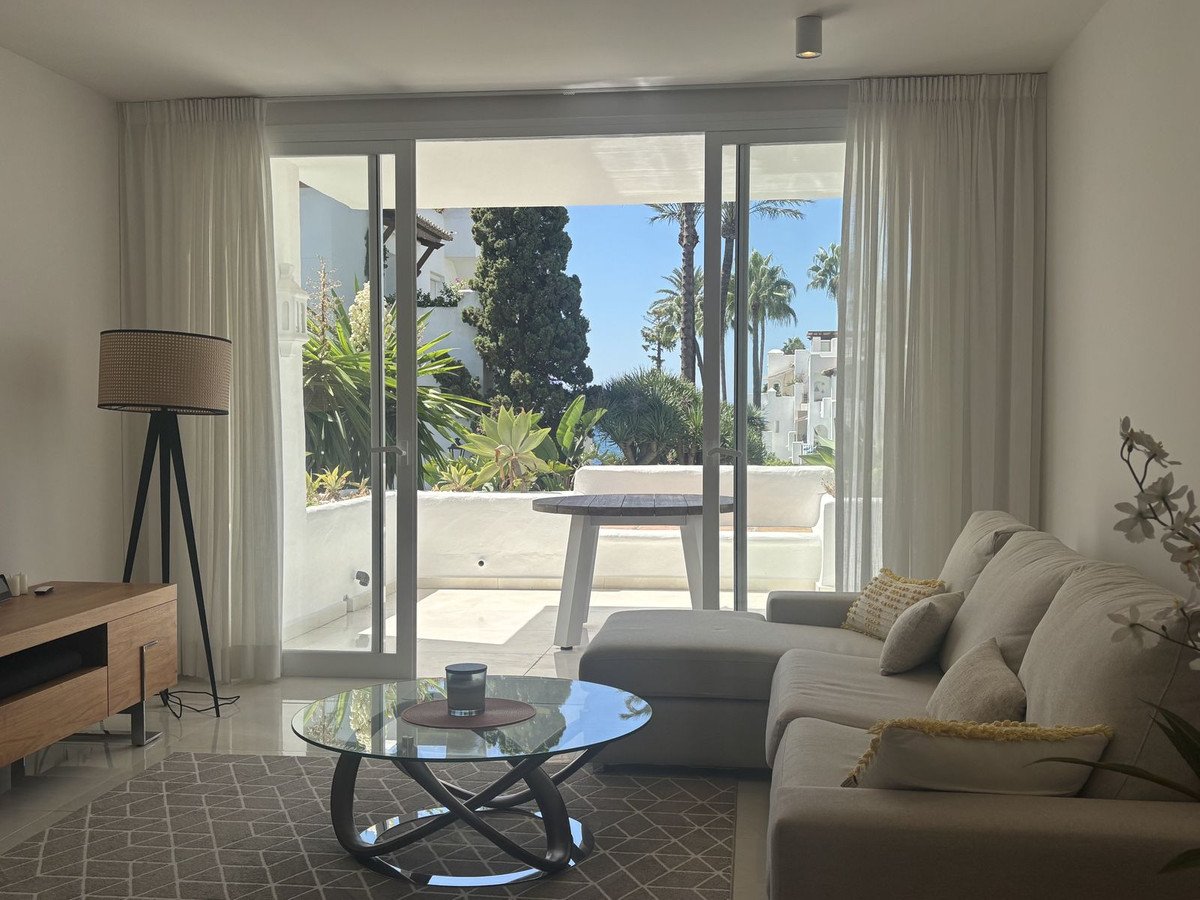 2 Bed Middle Floor Apartment in Estepona in Estepona, Apartment