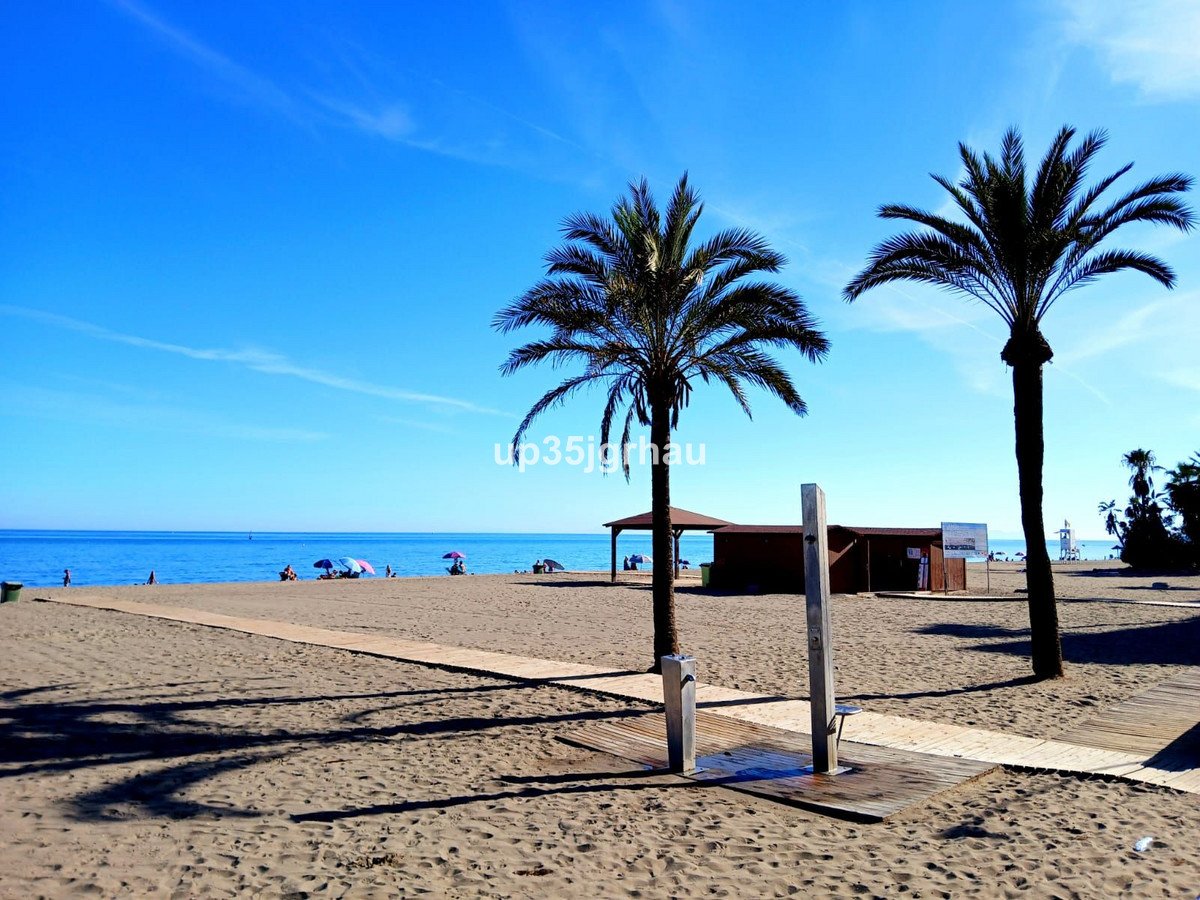2 Bed Middle Floor Apartment in Estepona in Estepona, Apartment
