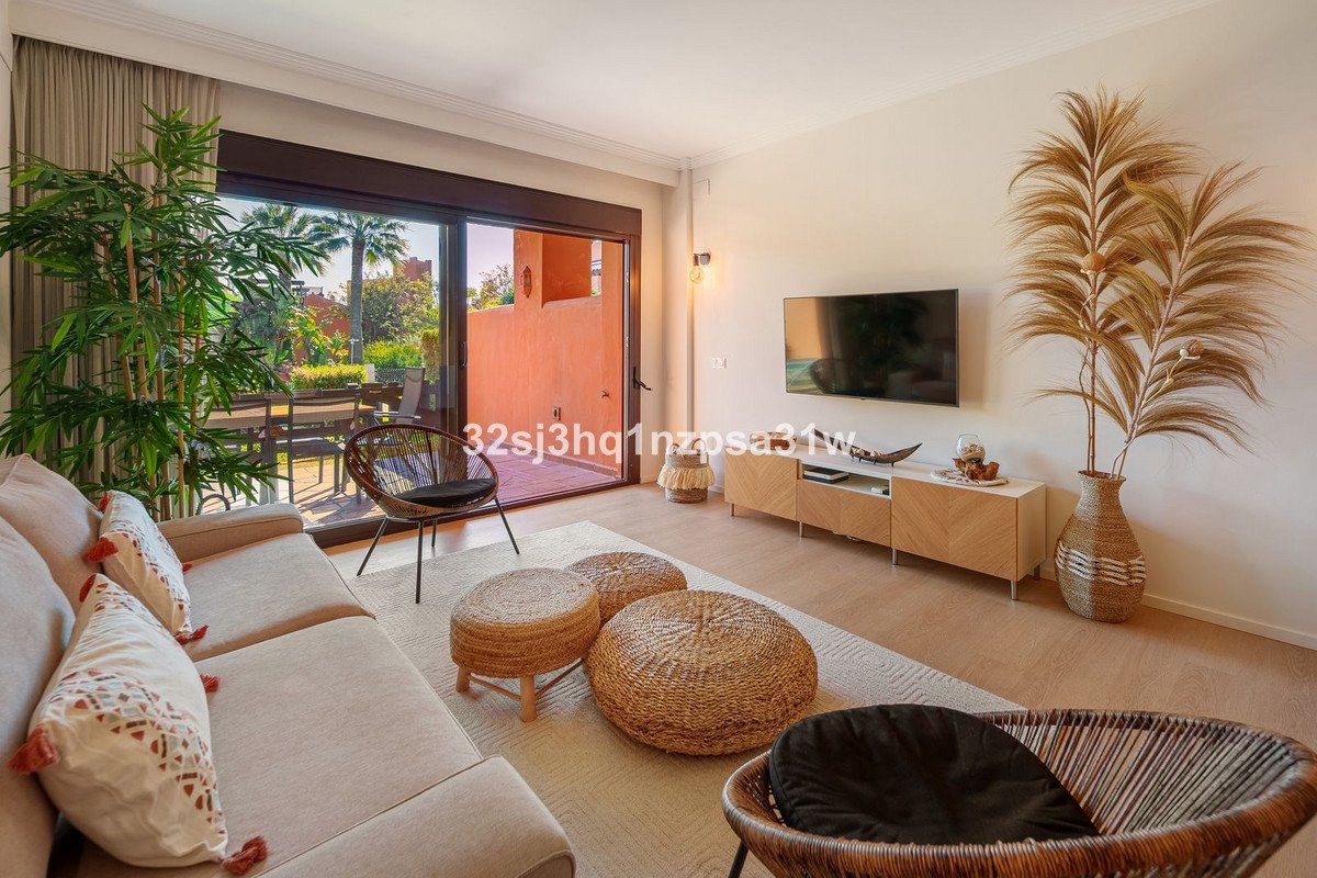 2 Bed شقة في الطابق الأرضي in Estepona في Estepona — شقة