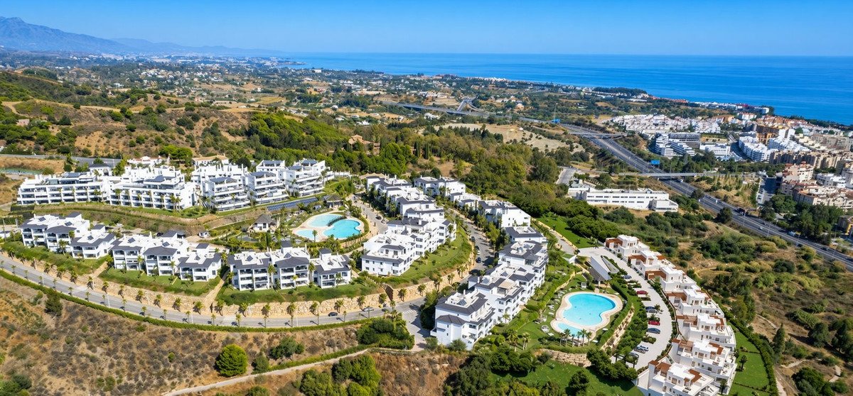 2 Bed Ground Floor Apartment in Estepona in Estepona, Apartment