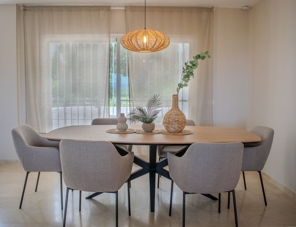 2 Bed Middle Floor Apartment in Estepona in Estepona — Apartment