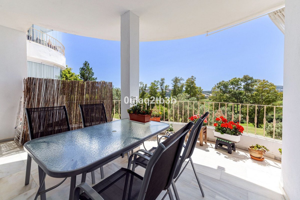 2 Bed Middle Floor Apartment in Estepona in Estepona, Apartment