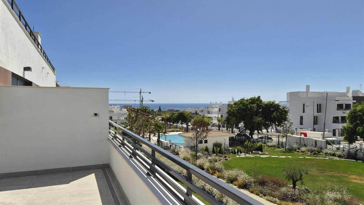 2 Bed Middle Floor Apartment in Estepona in Estepona, Apartment
