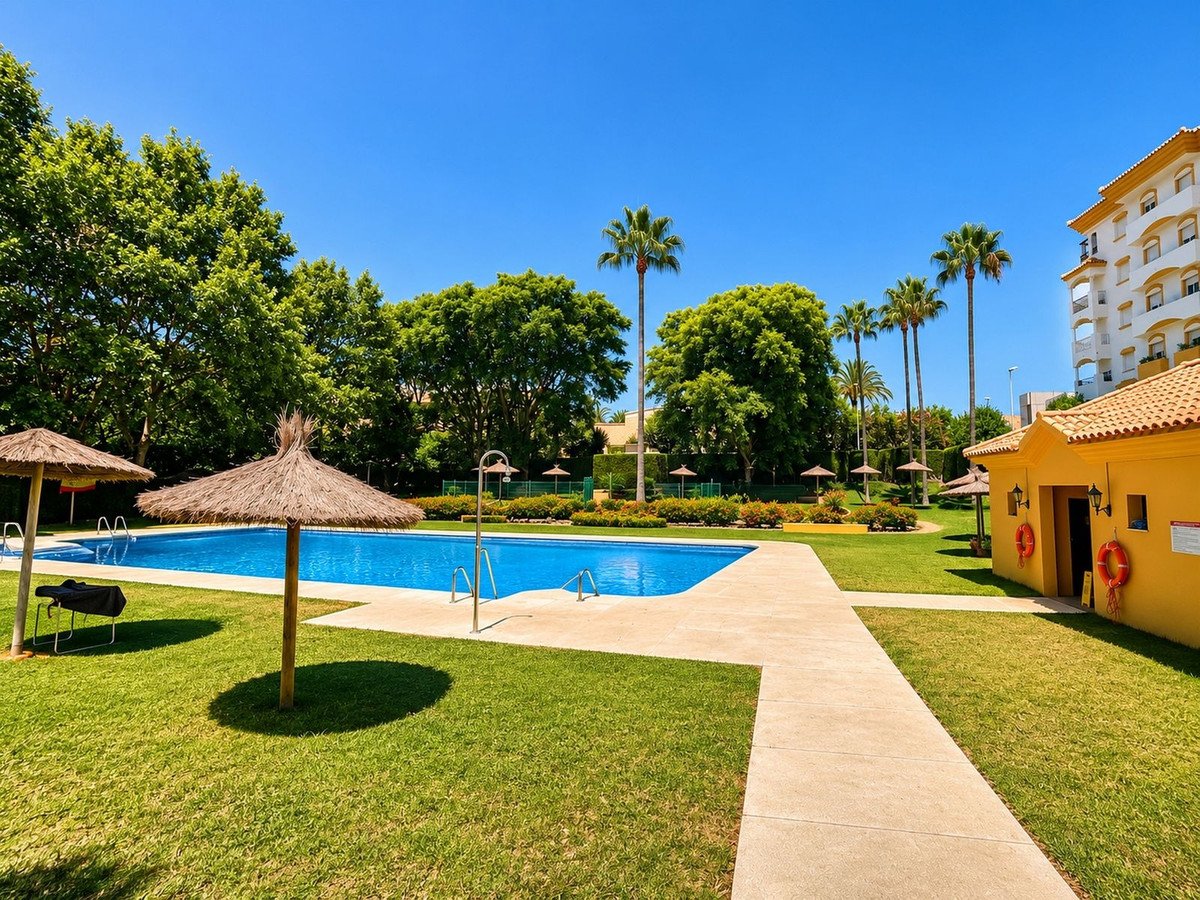 2 Bed Middle Floor Apartment in Estepona in Estepona, Apartment
