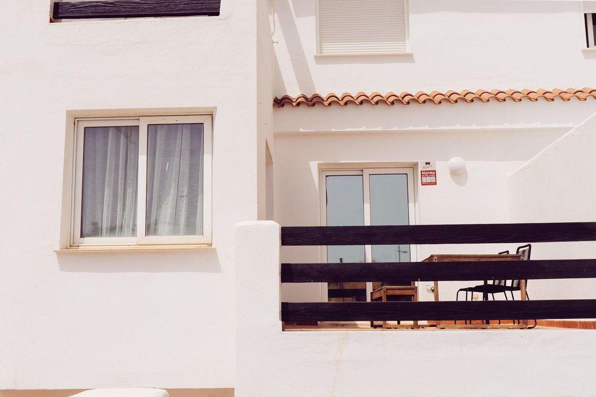 2 Bed Middle Floor Apartment in Estepona in Estepona, Apartment