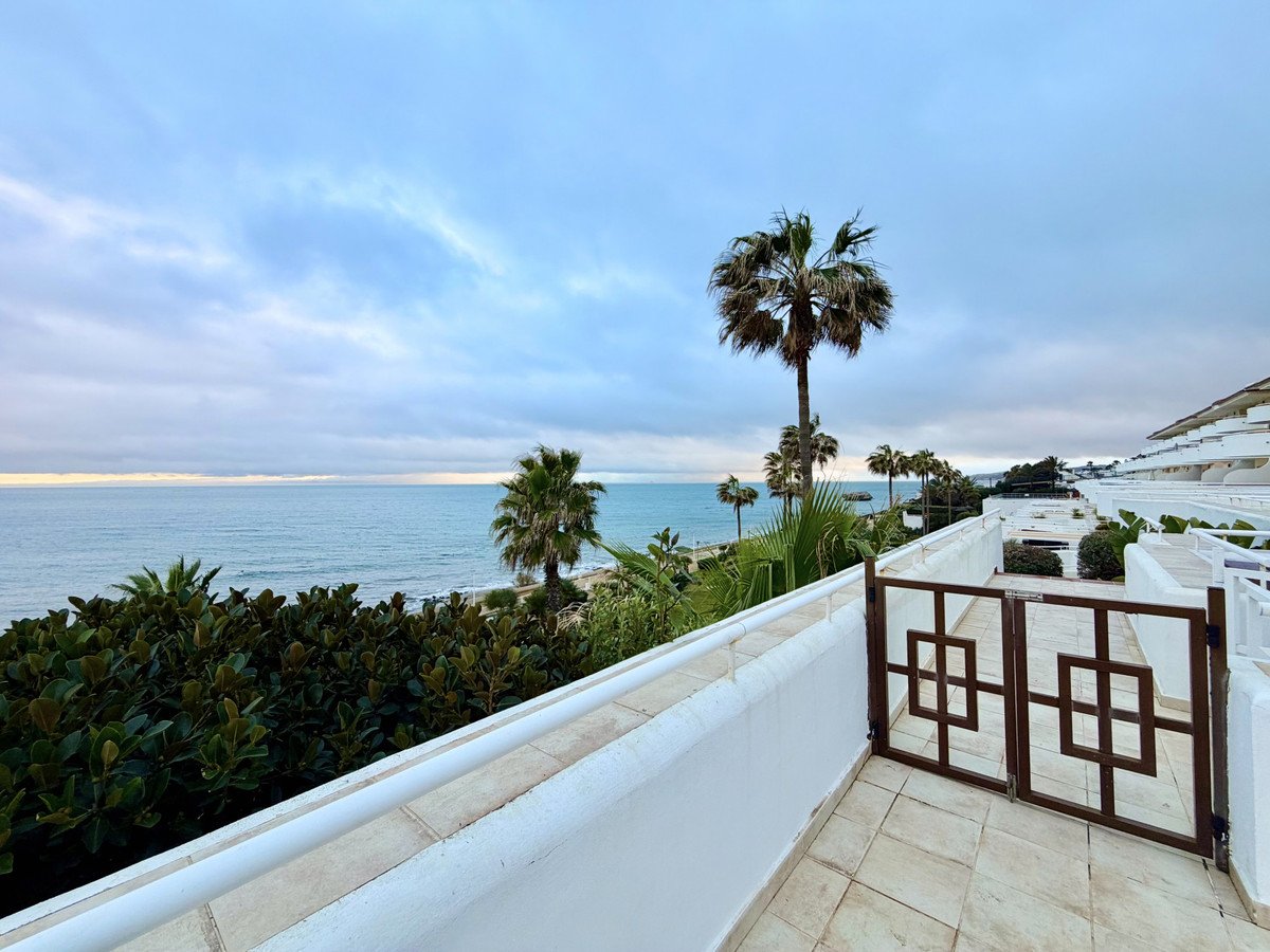 2 Bed Middle Floor Apartment in Estepona in Estepona, Apartment