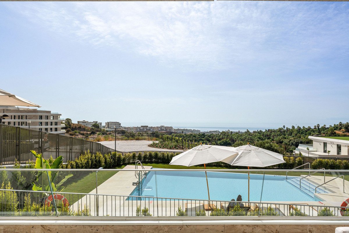 2 Bed Middle Floor Apartment in Estepona in Estepona, Apartment