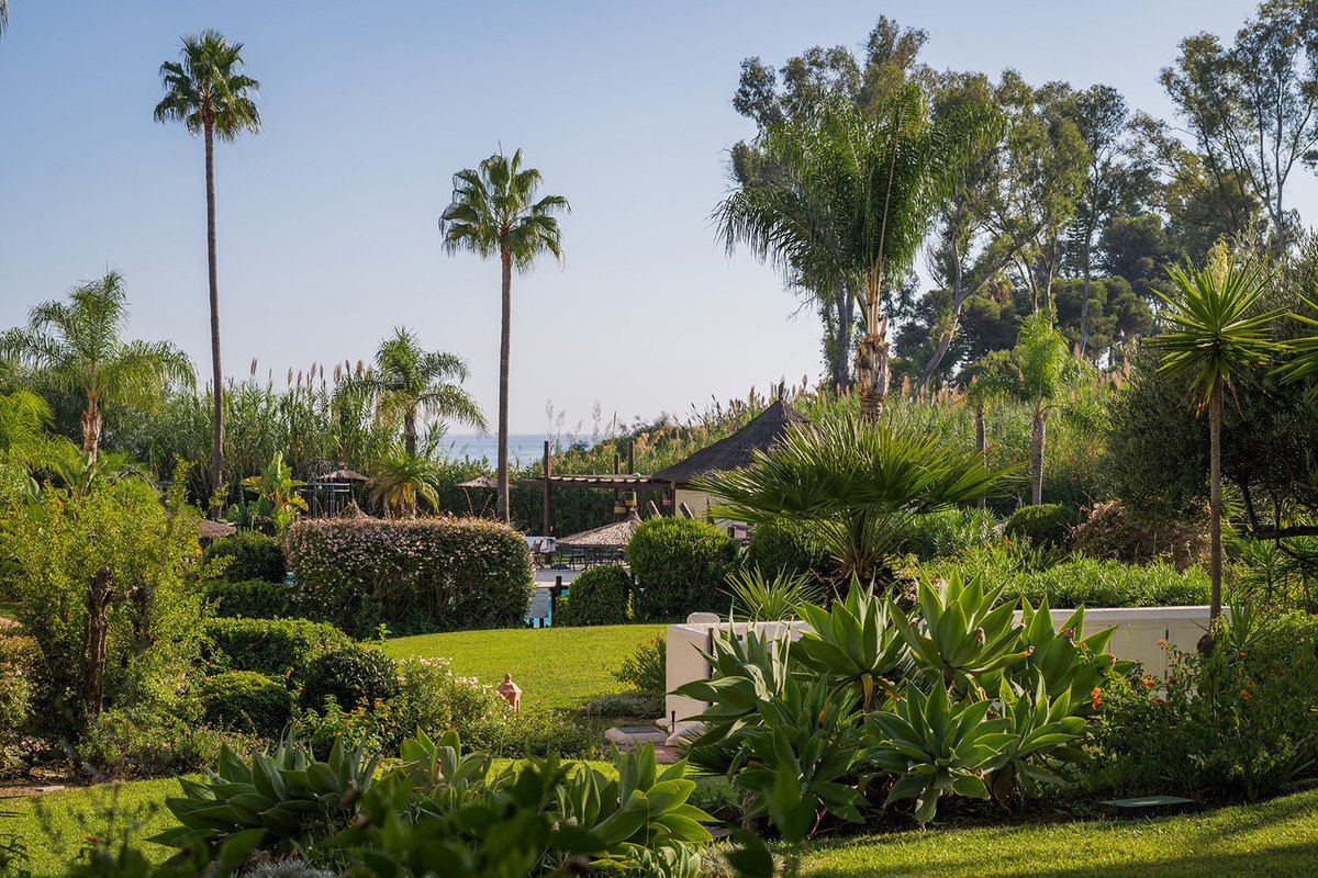 3 Bed Ground Floor Apartment in Estepona in Estepona, Apartment