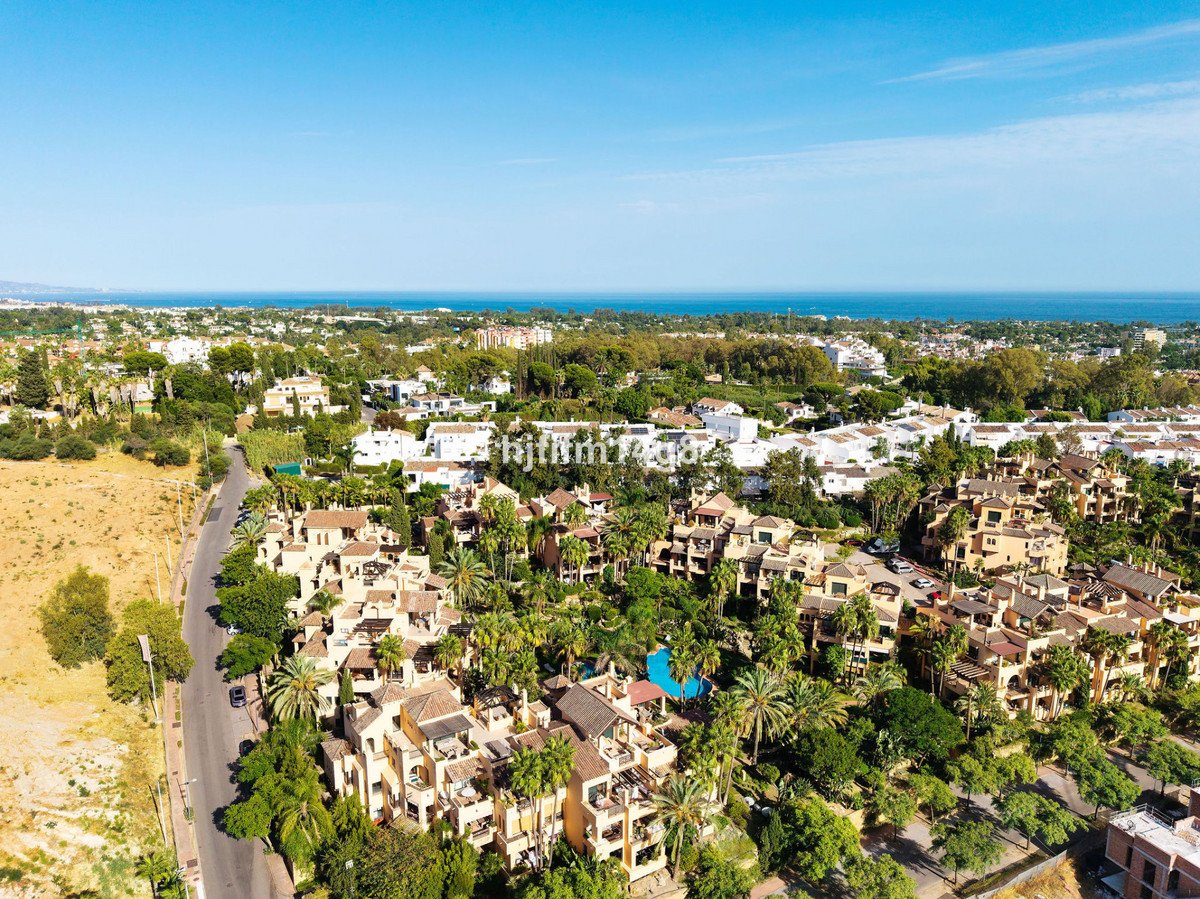 3 Bed Ground Floor Apartment in Estepona in Estepona, Apartment