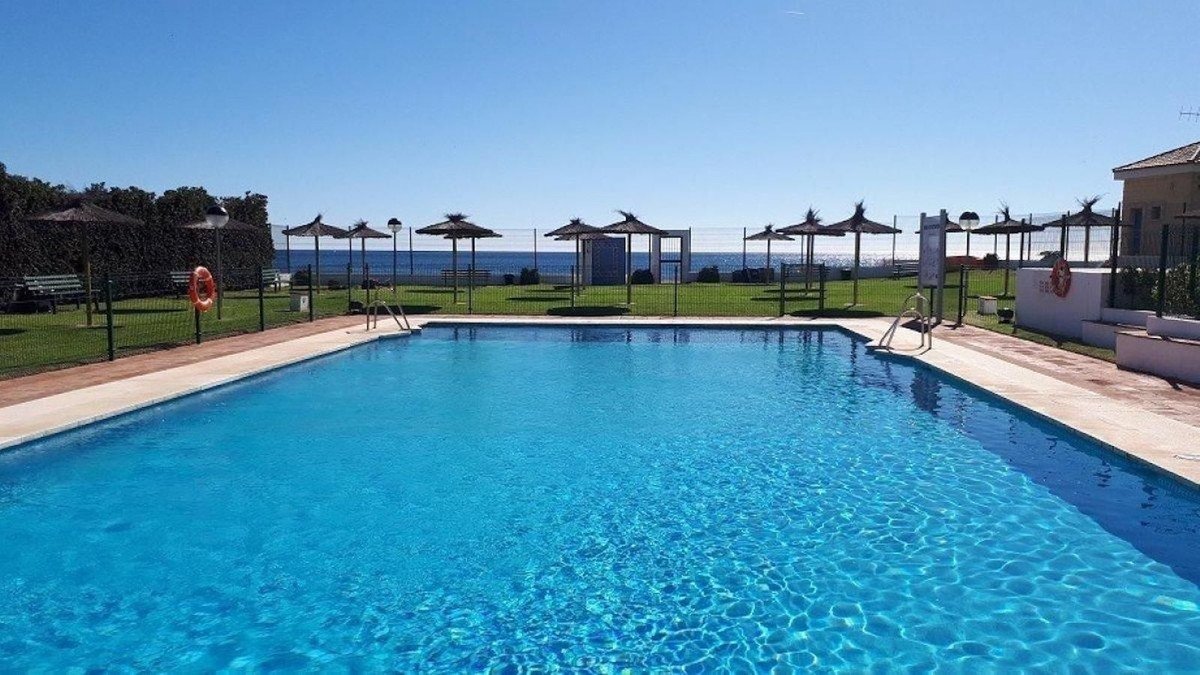 3 Bed Top Floor Apartment in Estepona in Estepona, Apartment