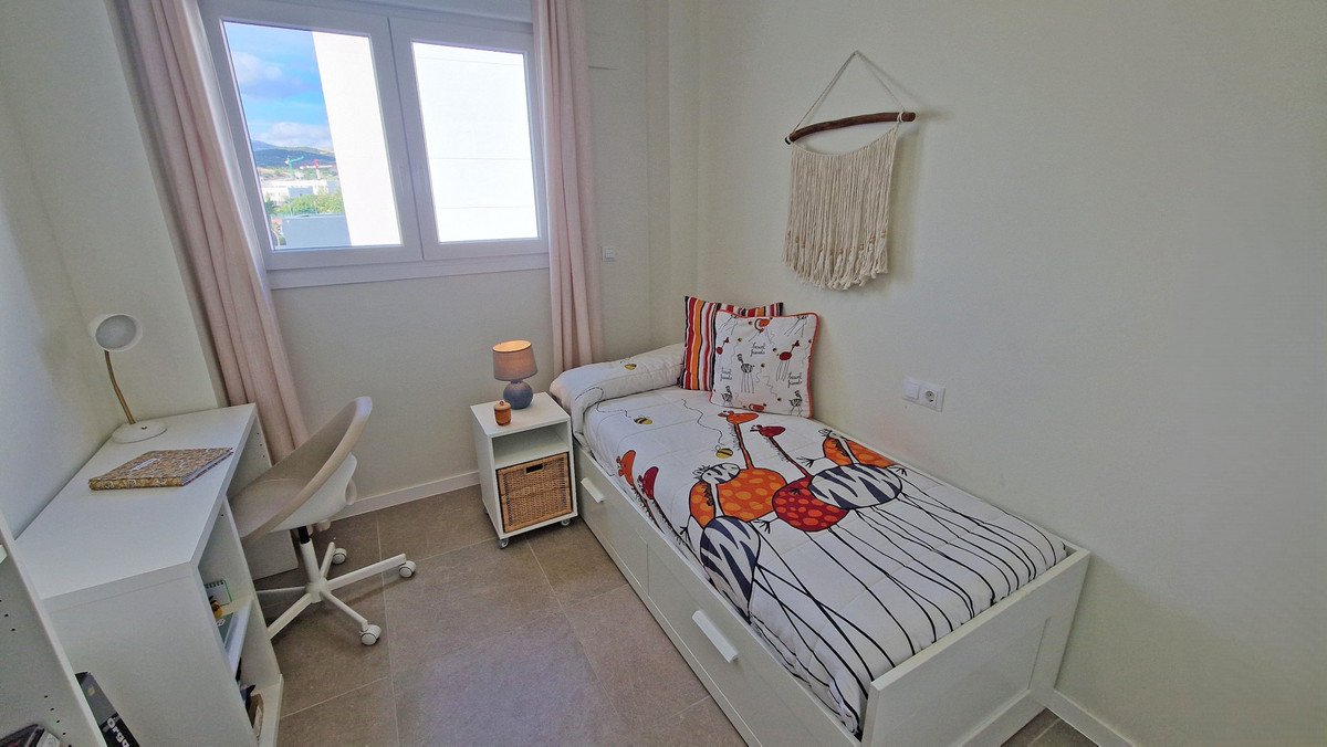 3 Bed Middle Floor Apartment in Estepona in Estepona — Apartment