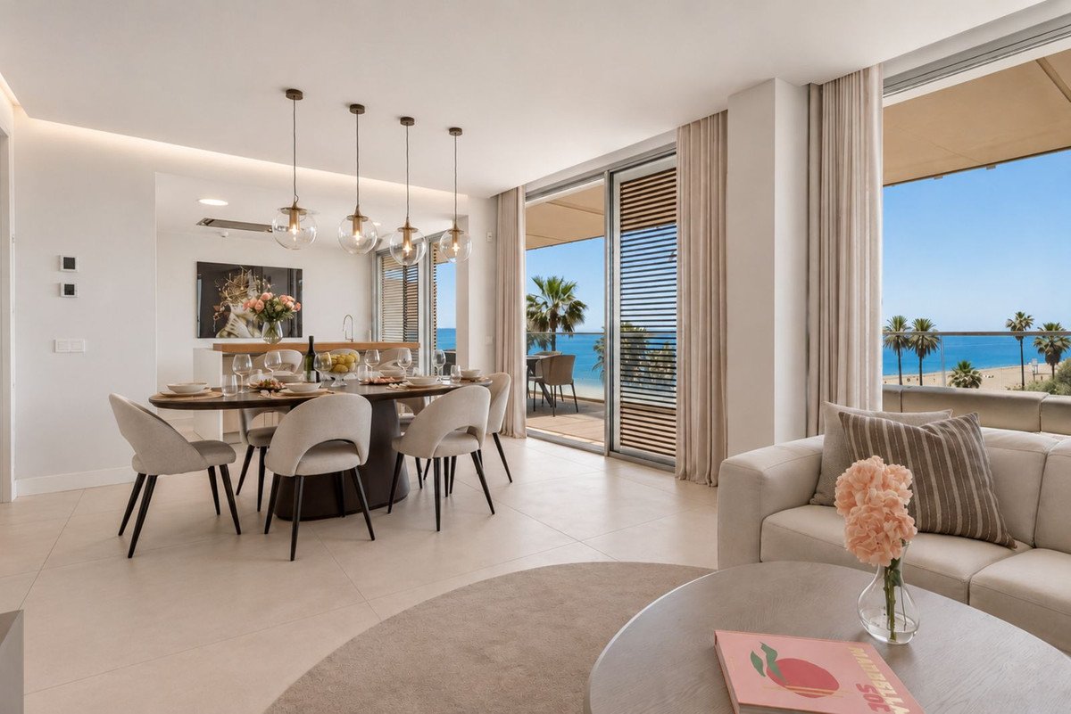 4 Bed Middle Floor Apartment in Estepona in Estepona — Apartment