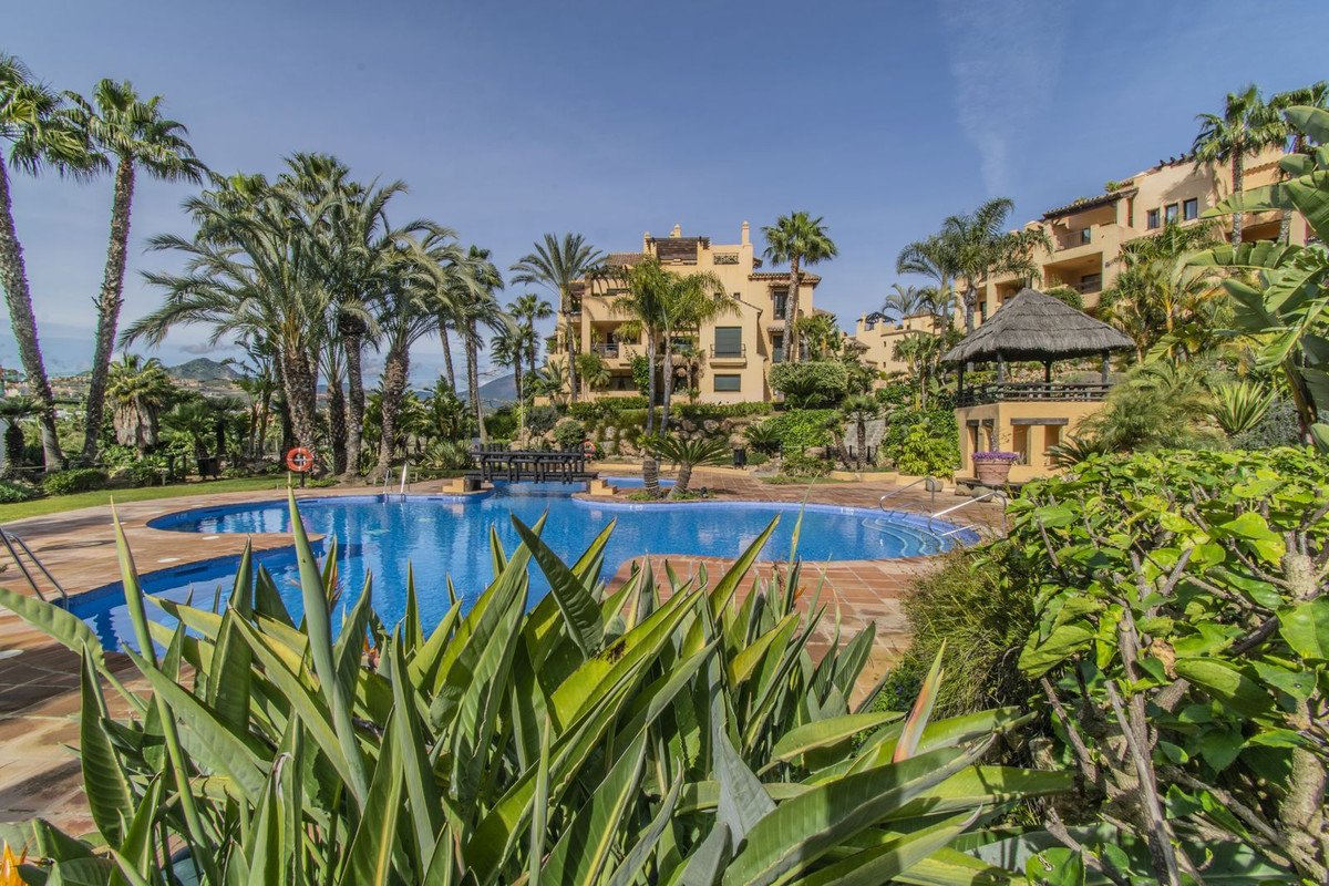 2 Bed Middle Floor Apartment in Atalaya