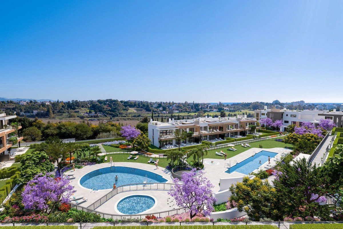 2 Bed Tussenverdieping Appartement in Estepona in Estepona — Appartement