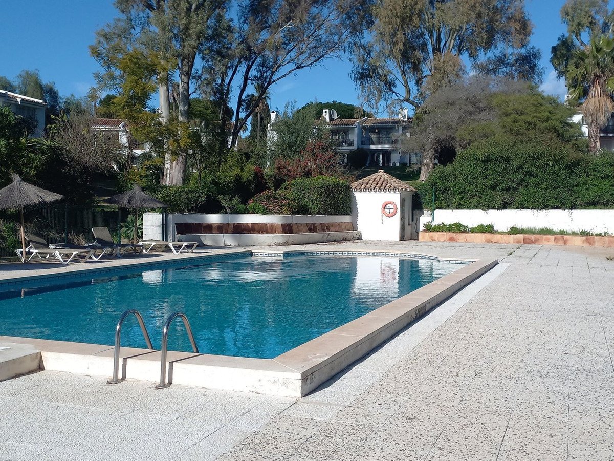 2 Bed بيت مدينة in Atalaya في Atalaya, تاون هاوس