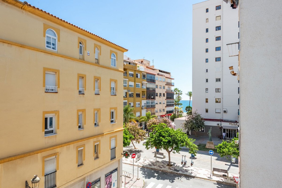 1 Bed Övervåningslägenhet in Estepona i Estepona, Lägenhet