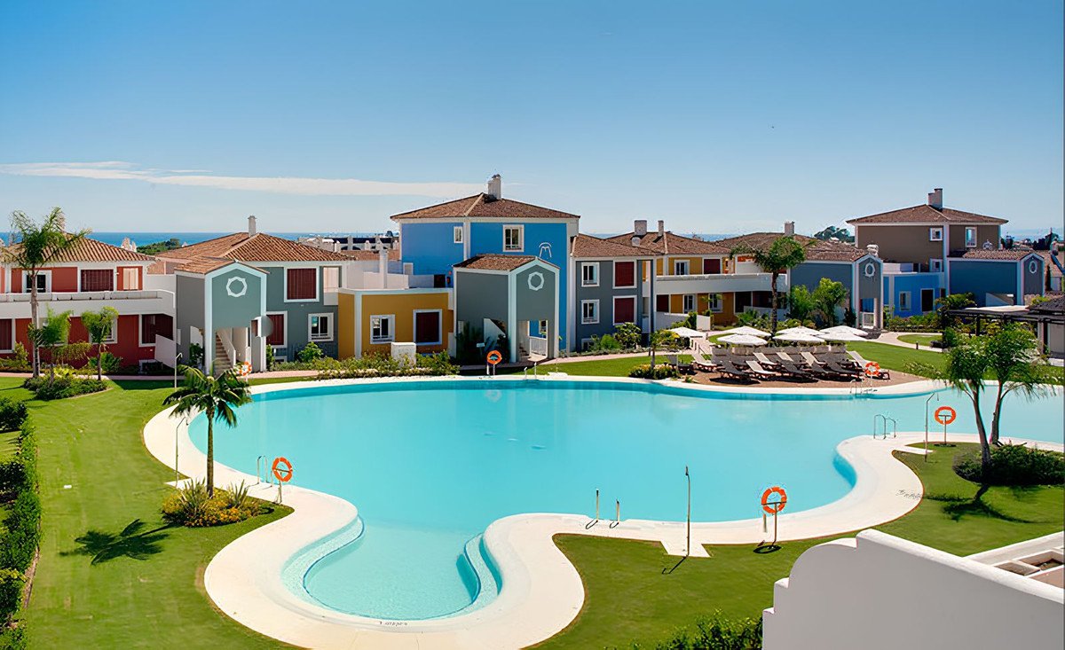 2 Bed Tussenverdieping Appartement in Estepona in Estepona, 