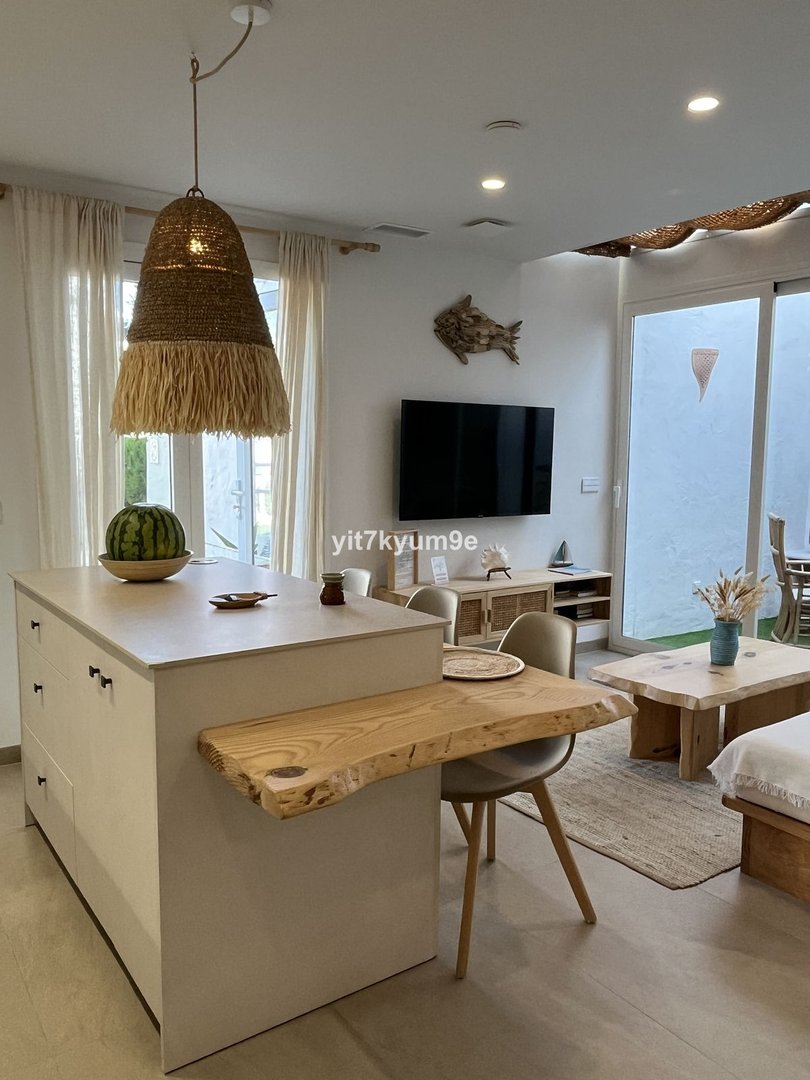 2 Bed Begane Grond Appartement in Estepona in Estepona, Appartement