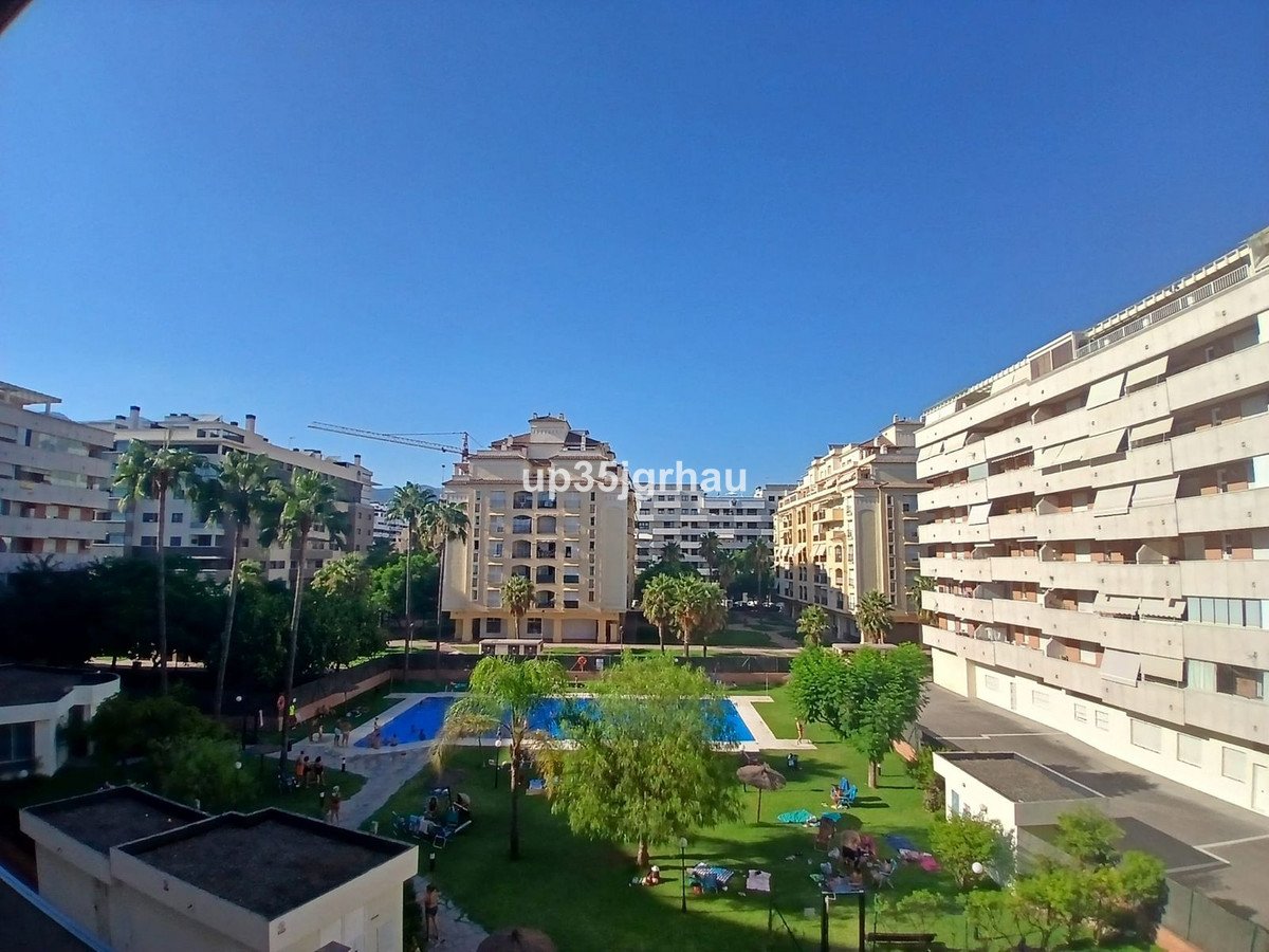 2 Bed Middle Floor Apartment in Estepona in Estepona, 
