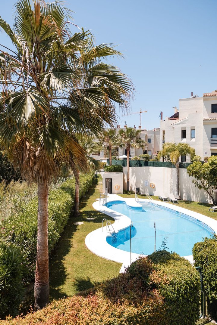 2 Bed Apartament na środkowym piętrze in Estepona w Estepona, Mieszkanie