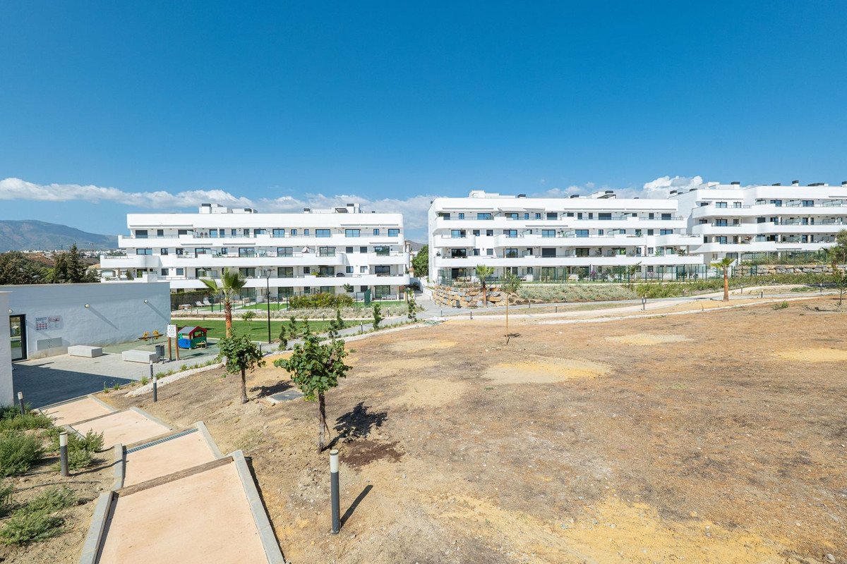 2 Bed Apartamento en planta baja in Estepona en Estepona, 
