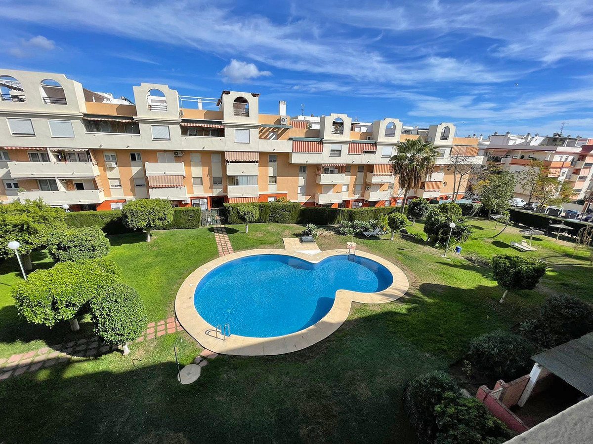 2 Bed Middle Floor Apartment in Estepona in Estepona, 