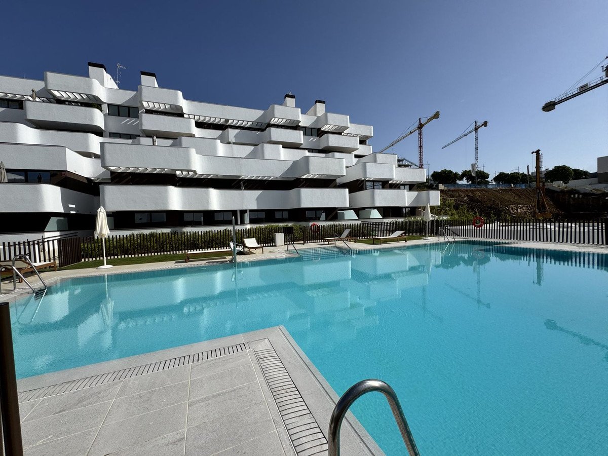 2 Bed Bottenvåningslägenhet in Estepona i Estepona, 