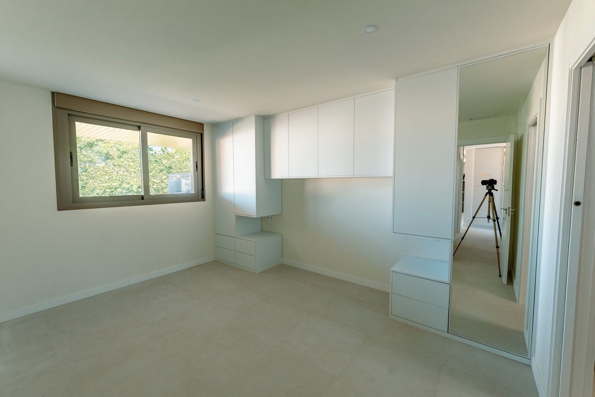2 Bed Tussenverdieping Appartement in Estepona in Estepona, 