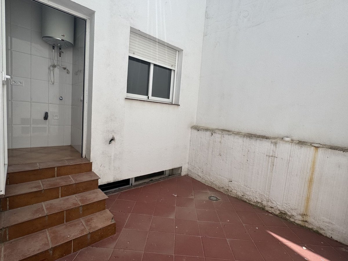 2 Bed Mellanvåningslägenhet in Estepona i Estepona, Lägenhet