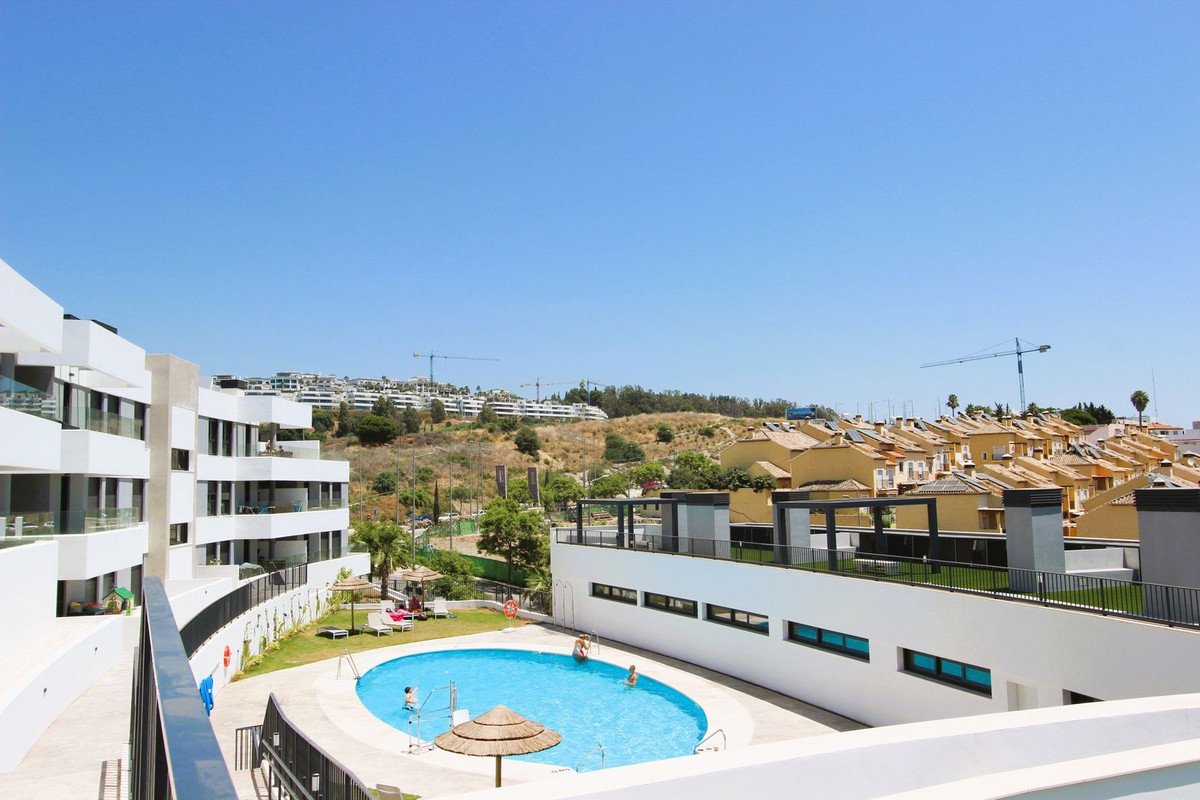 2 Bed Tussenverdieping Appartement in Estepona in Estepona, Appartement