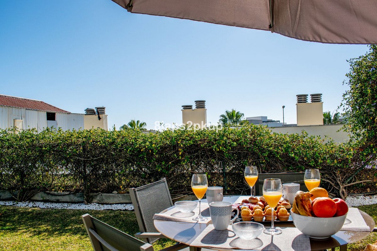 2 Bed شقة في الطابق الأرضي in Estepona في Estepona, شقة