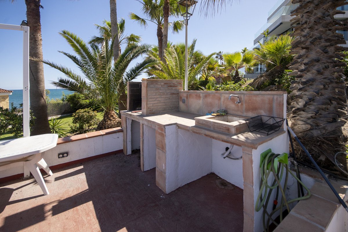 2 Bed Tussenverdieping Appartement in Estepona in Estepona, 