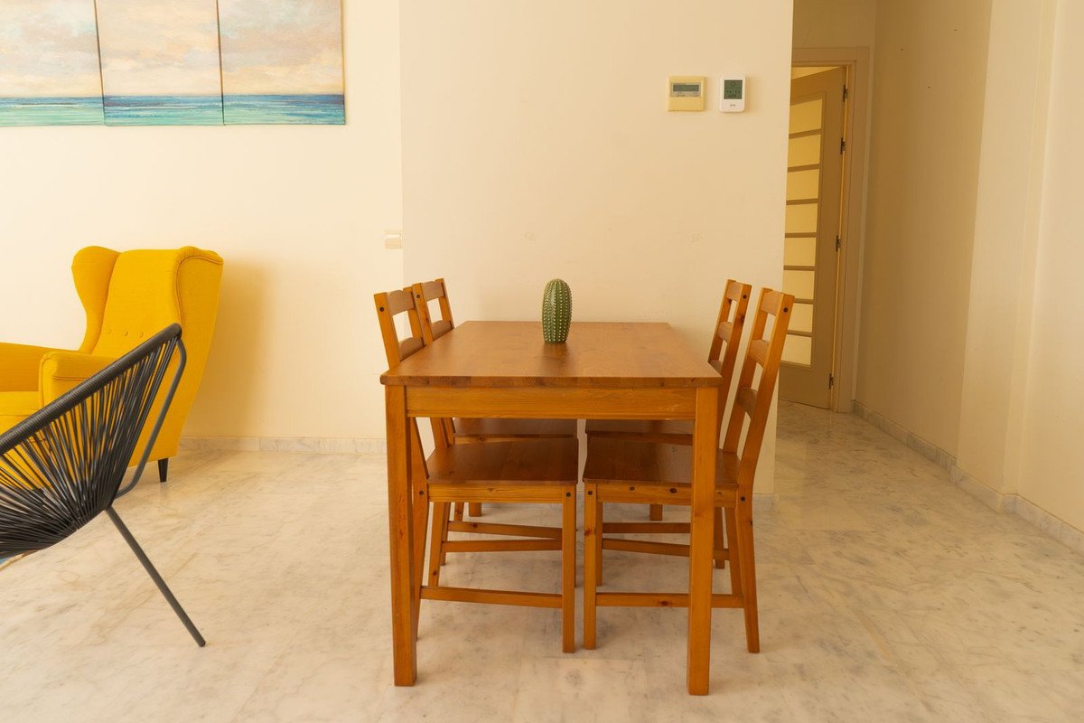 2 Bed Mellanvåningslägenhet in Estepona i Estepona, Lägenhet