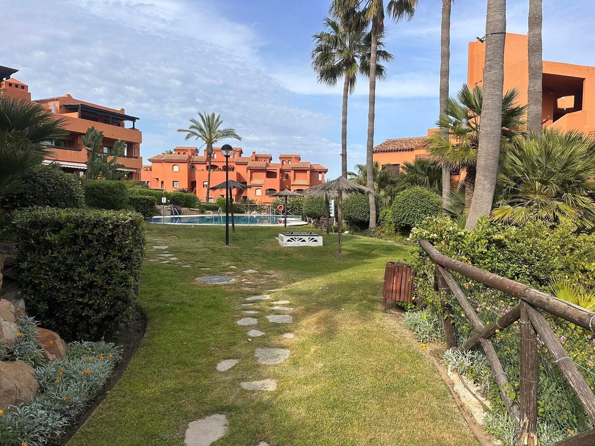 2 Bed Begane Grond Appartement in Estepona in Estepona, Appartement