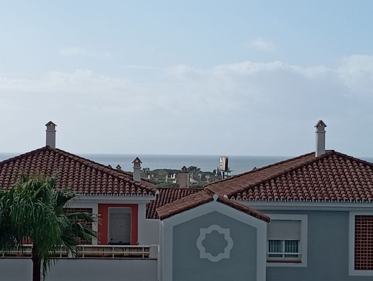 2 Bed Övervåningslägenhet in Estepona i Estepona, Lägenhet