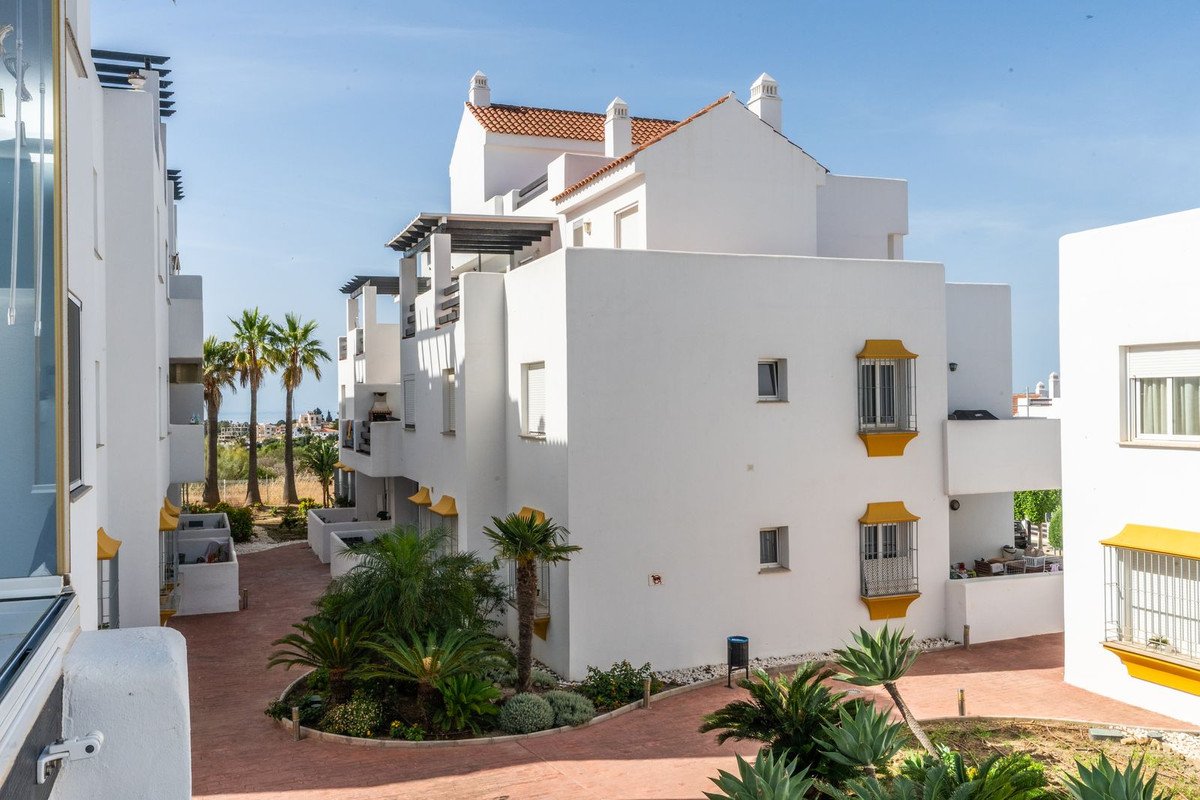 2 Bed Tussenverdieping Appartement in Estepona in Estepona, Appartement